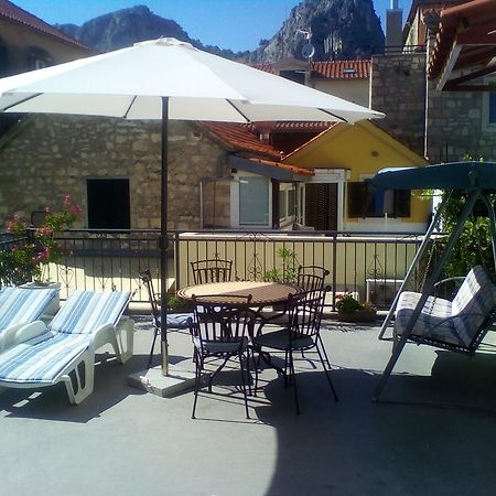 Apartment Romic Omiš Exterior foto