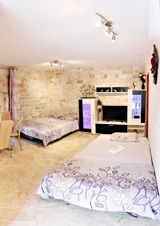 Apartment Romic Omiš Exterior foto