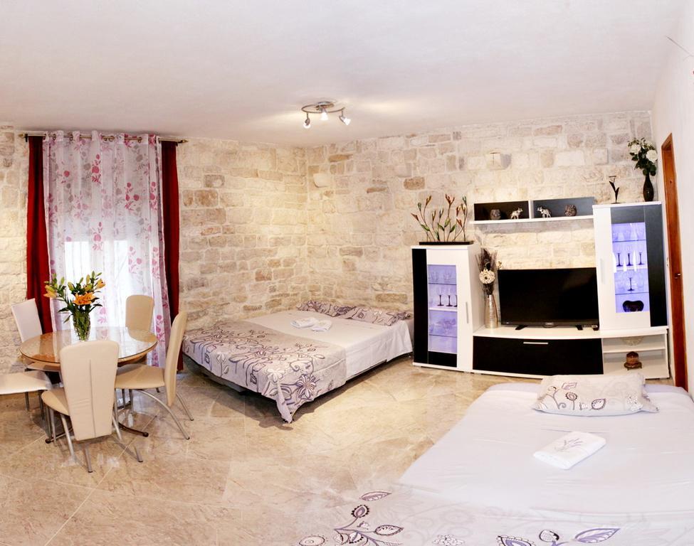 Apartment Romic Omiš Exterior foto